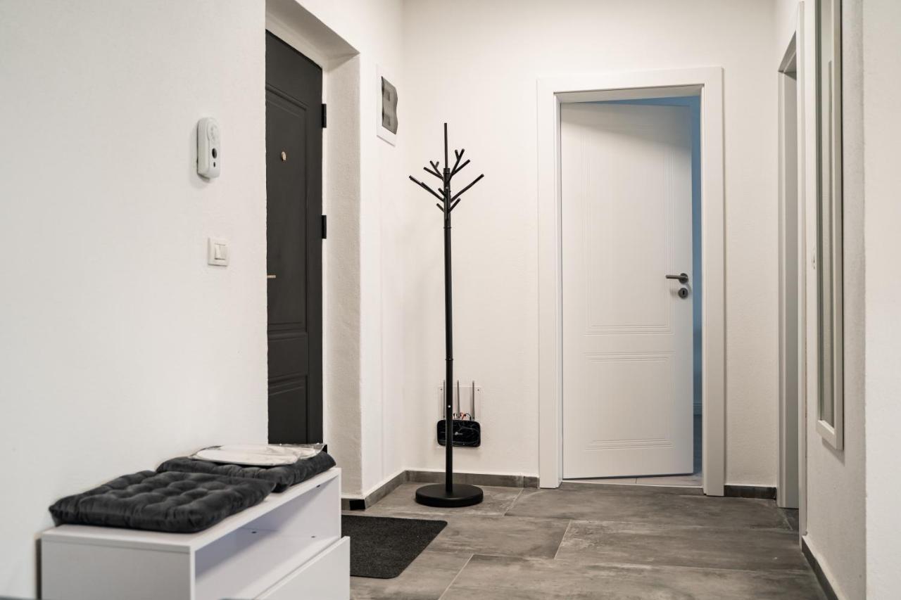 Modern Apartment In Dumbravita Dumbravita  Exterior foto